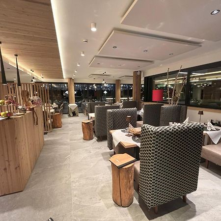 Alexander Hotel Alpine Wellness Dolomites モルヴェーノ エクステリア 写真